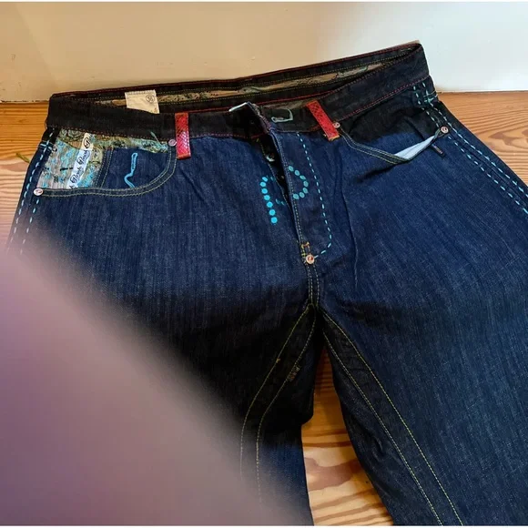 Jean - Picture 5 of 8